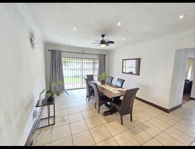 3 BEDROOM FREEHOLD FOR SALE IN BRACKENHURST